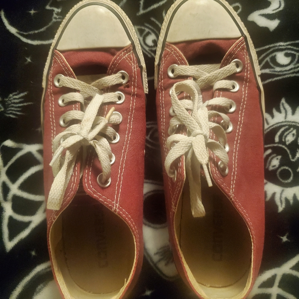 Maroon Converse Shoes - Picture 4 of 6